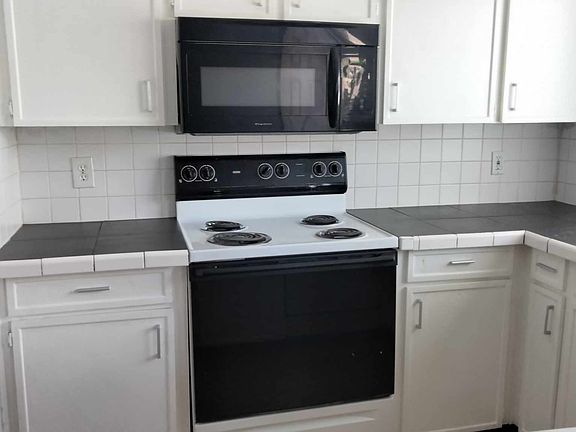 2nd image of 6124 E 129th St #6124
