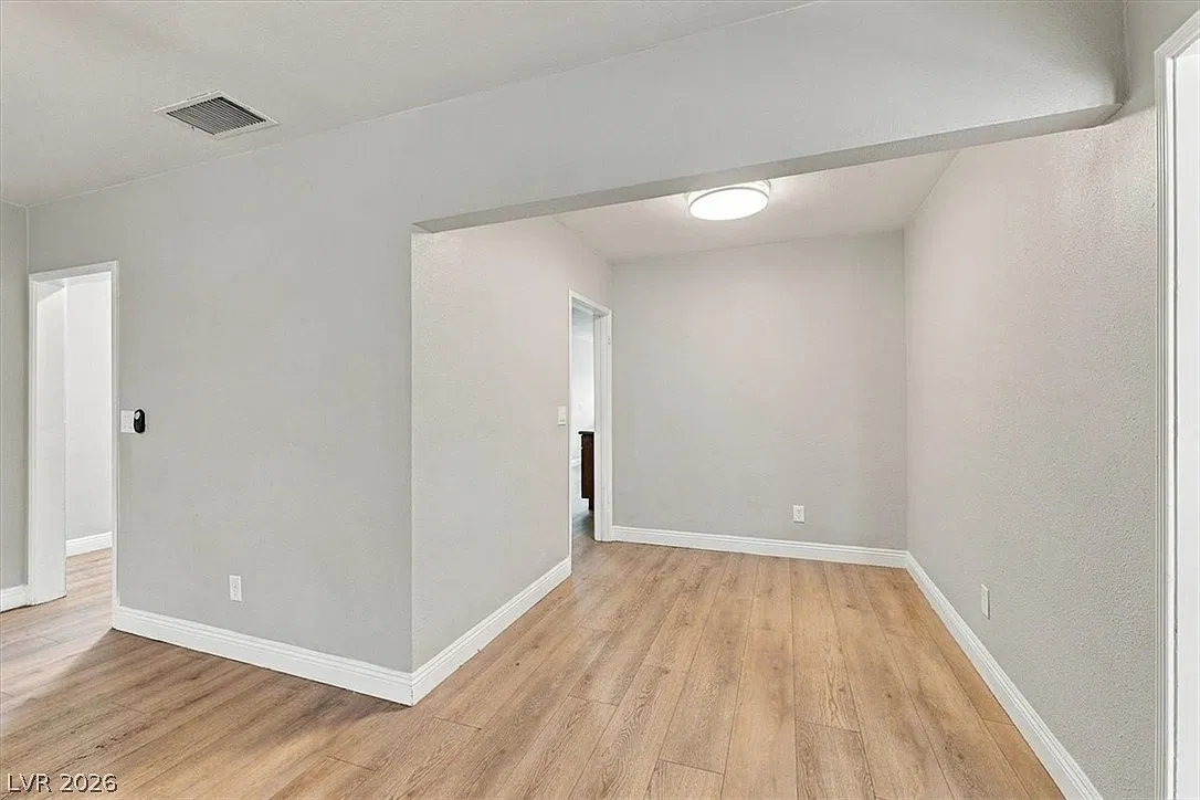 4 bed, 2.0 bath, 1654 sqft, $2,060 — Photo 4