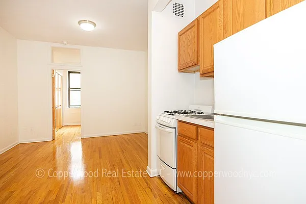 Rented by Copperwood Real Estate | media 22