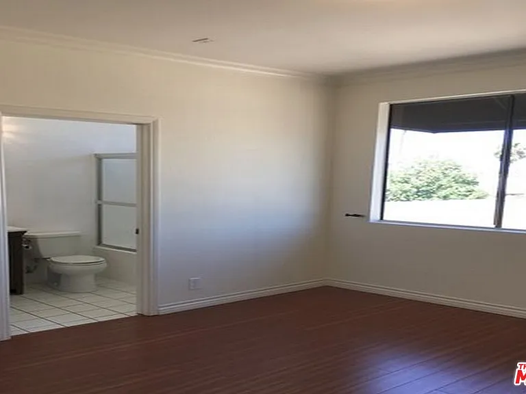 828 N Hudson Ave #207 — Photo 16