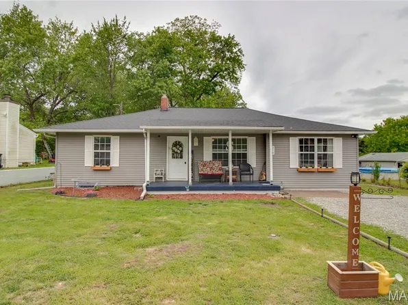 219 Sunset Dr, Bethalto, IL 62010