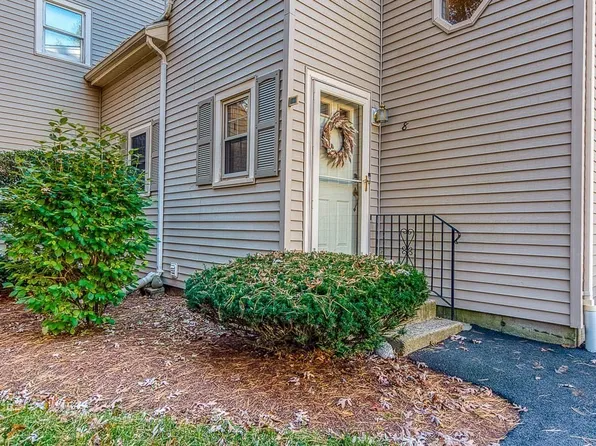 285 E Main St APT 8, Norton, MA 02766