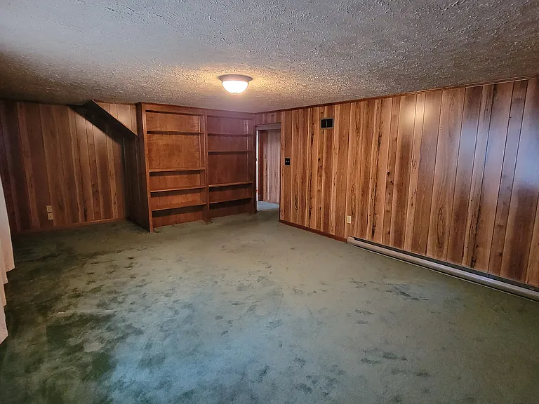 121 Layton Ave — Photo 17