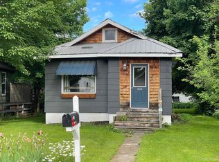 432 N 3rd St, Lanse, MI 49946