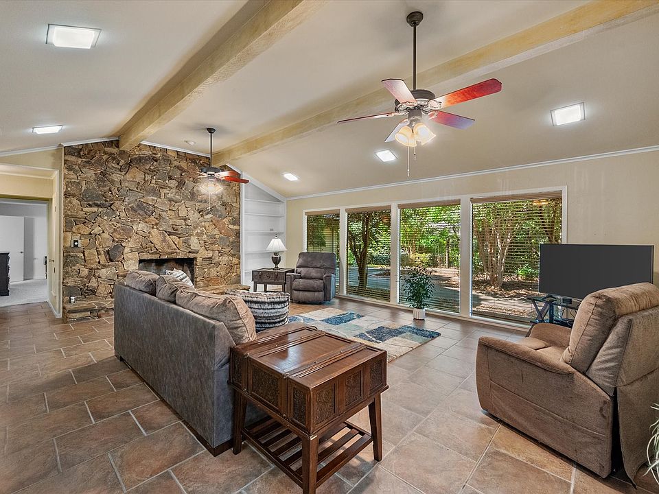 1st image of 2029 Glenwood Cir