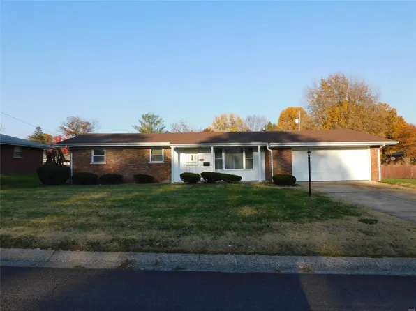 213 Springdale Dr, Belleville, IL 62223