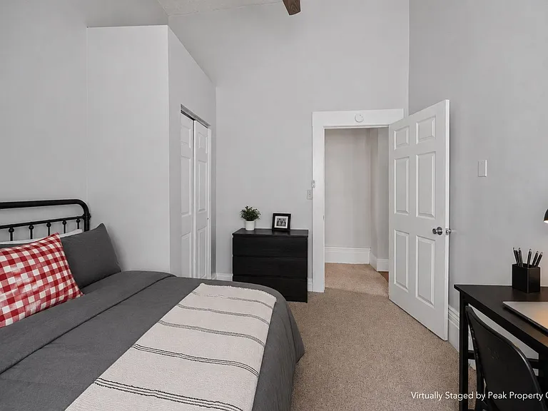 2419 Vine St #1 — Photo 10