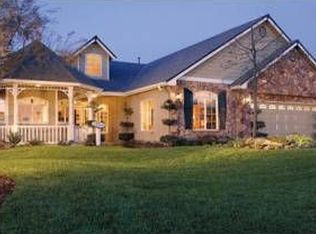 2409 Rall Ave, Clovis, CA 93611