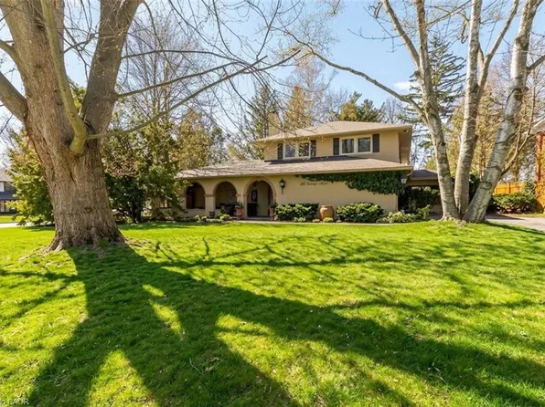 150 Cairncroft Rd, Oakville, ON L6J 4L9