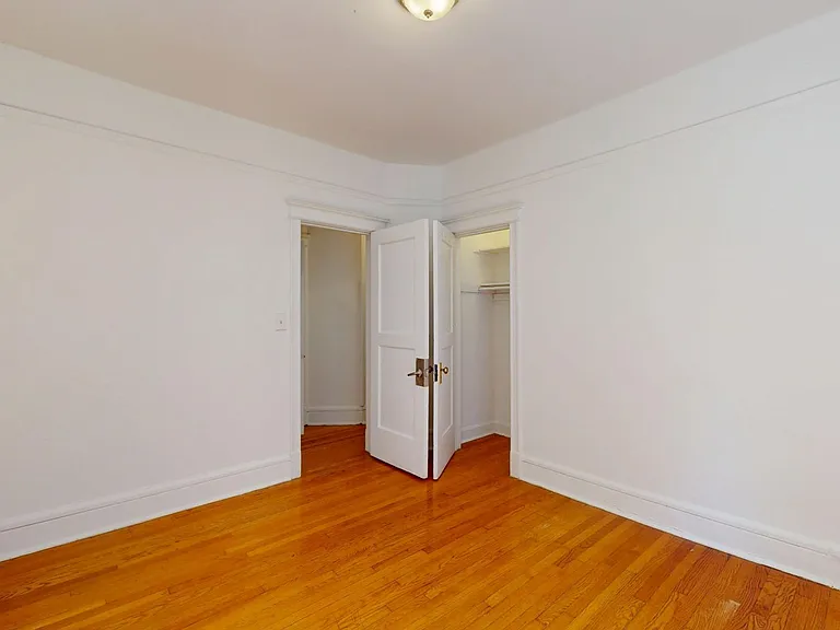 1358 E. 58th Street — Photo 20