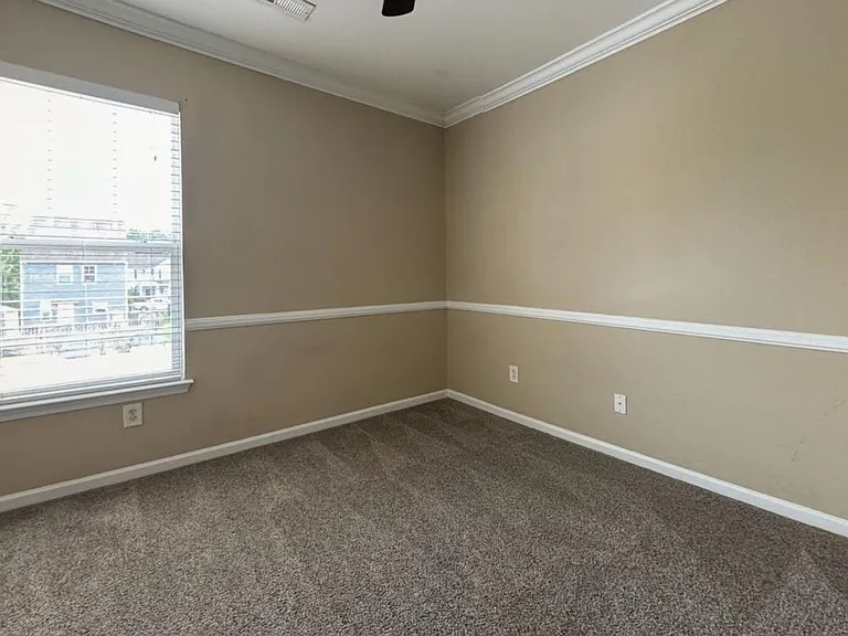 131 Red Leaf Blvd — Photo 5