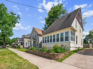 130 Palmer St NE, Grand Rapids, MI 49505