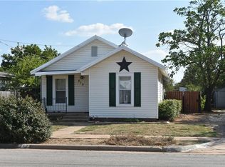 212 W Mesquite St, Archer City, TX 76351