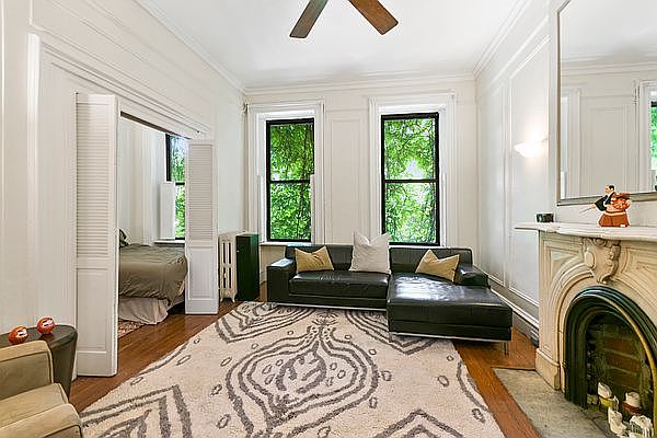 1st image of 322 W 46th St #3F