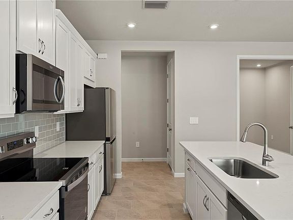 5th image of 6628 Good Life ST