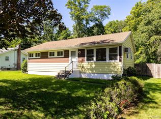 13 Toomey Dr, Poughkeepsie, NY 12603