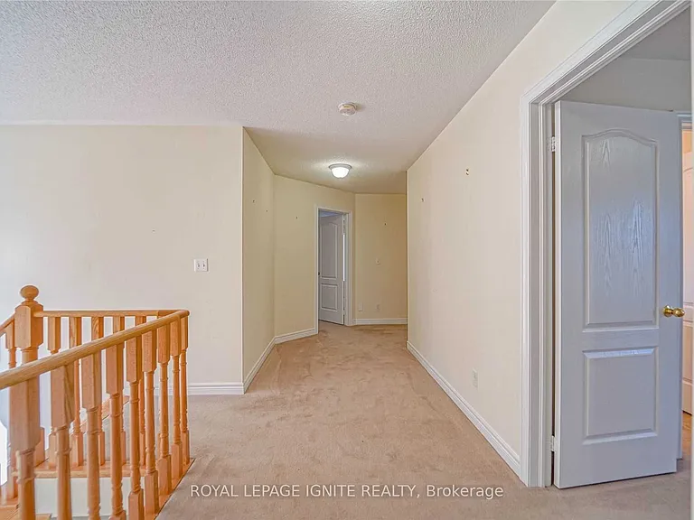 26 Ironshield Dr #UPPER — Photo 34