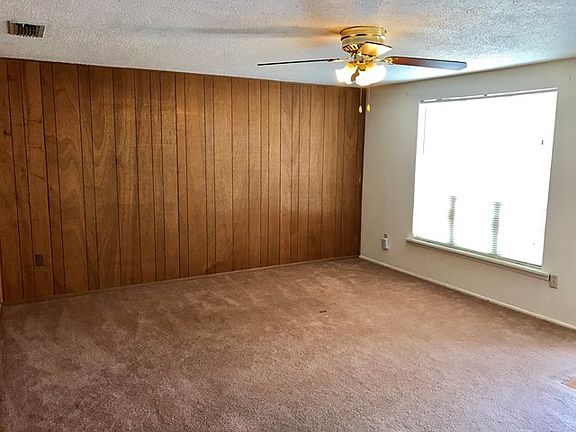 2nd image of 1106 W 67th St