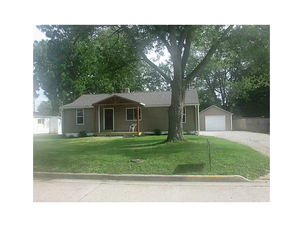 1813 Delaware St photo 1