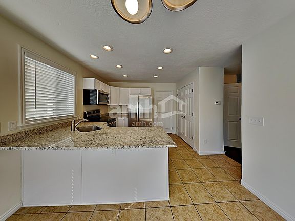 4th image of 154 Crystal Bay Dr