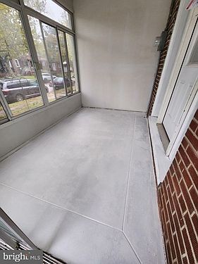 2nd image of 4621 Woodland Ave