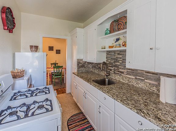 5th image of 1701 W Mistletoe Ave #1