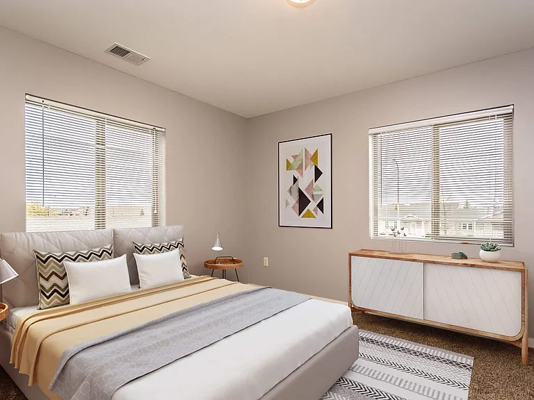 Southpoint Apartments — Photo 6
