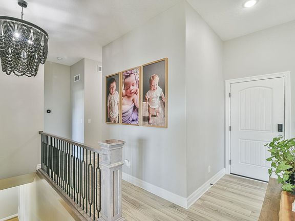 3rd image of 4523 N Sunny Cir