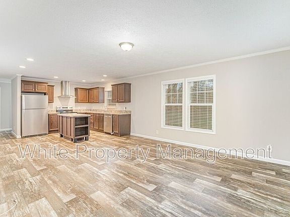 3rd image of 1335 Oak Breeze Dr