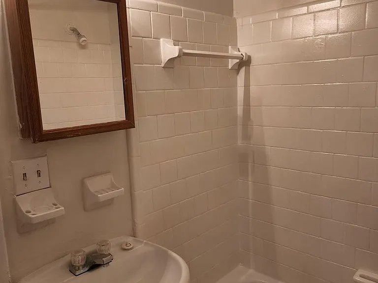585 Marina St — Photo 10