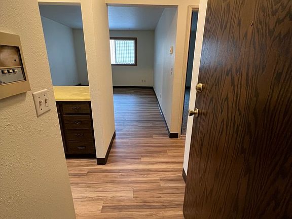 3rd image of 419 11th Ave S #102