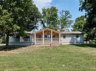 203 Royal Oaks Dr, O'Fallon, MO 63366
