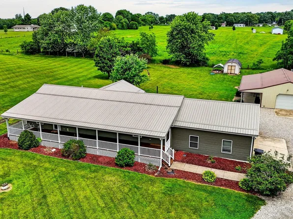 7096 Warner Huffer Rd, Circleville, OH 43113