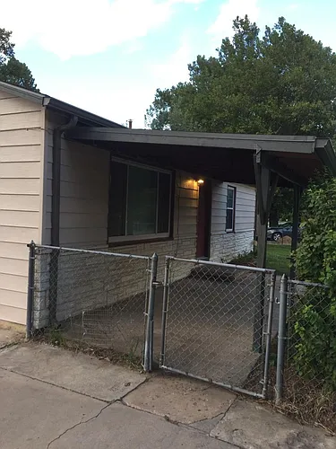 1702 S Catherine St Photo 1