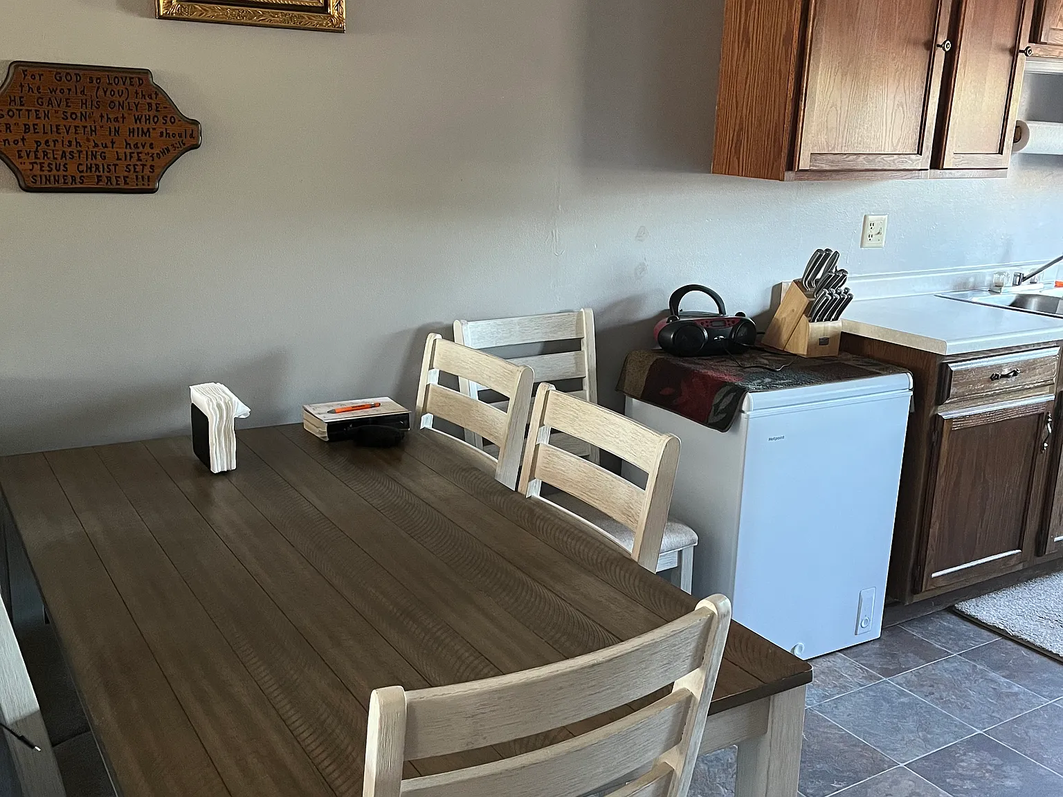 2 bed, 700 sqft, $800 — Photo 3