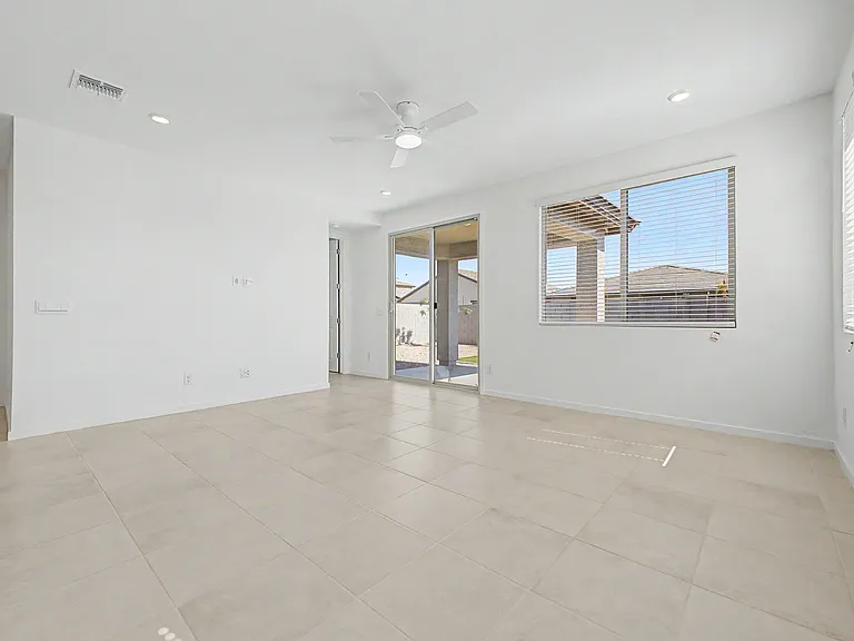 25291 W Hidalgo Ave — Photo 4