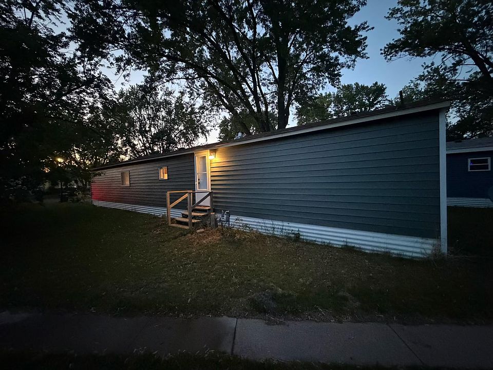 1st image of 3328 90th Dr NE