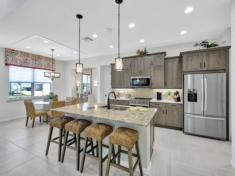 6996 Saona Ct — Photo 6