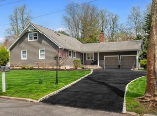 4 Abbington Place, Northport, NY 11768
