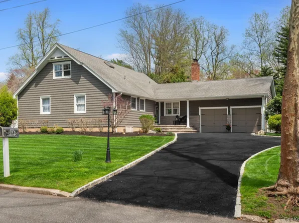 4 Abbington Place, Northport, NY 11768