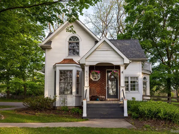 5100 Perry Rd, Grand Blanc, MI 48439