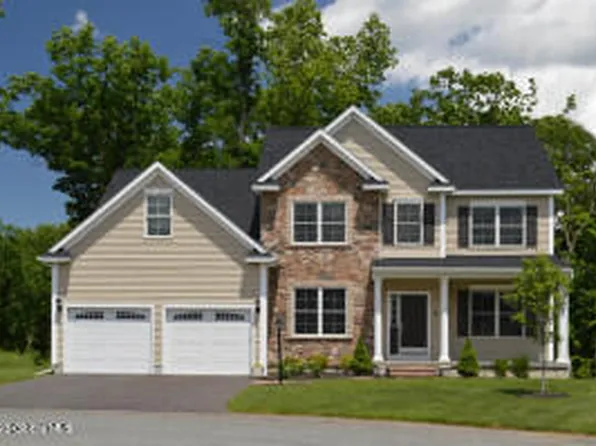 48 Tisdale Lane, Clifton Park, NY 12065