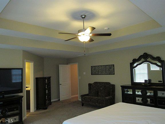 5th image of 66 Pacific Ave