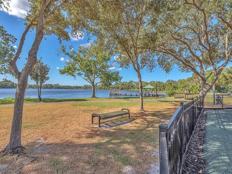 1702 Horseshoe Dr — Photo 44