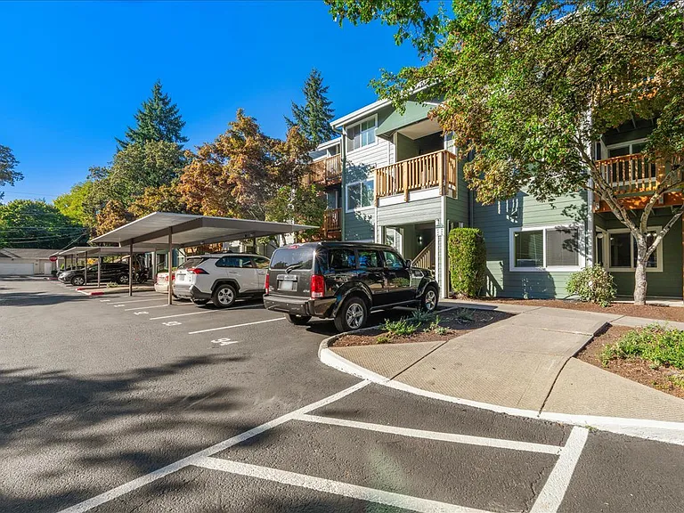 Cascade Woods Apartments — Photo 66
