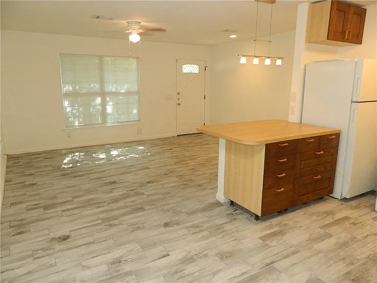 6512 Linda Ln — Photo 3