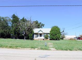 700 W Lindsey St, Breckenridge, TX 76424