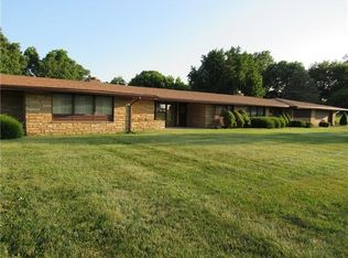 1507 E Elm St, Harrisonville, MO 64701