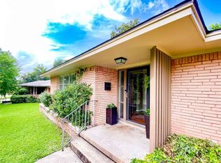 126 Lakeridge Dr, Dallas, TX 75218