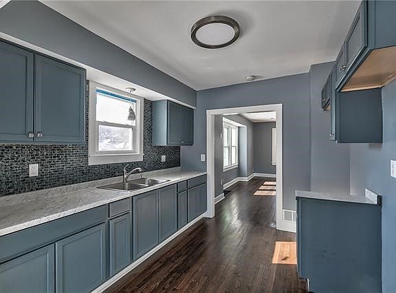 4th image of 2823 N 21st St
